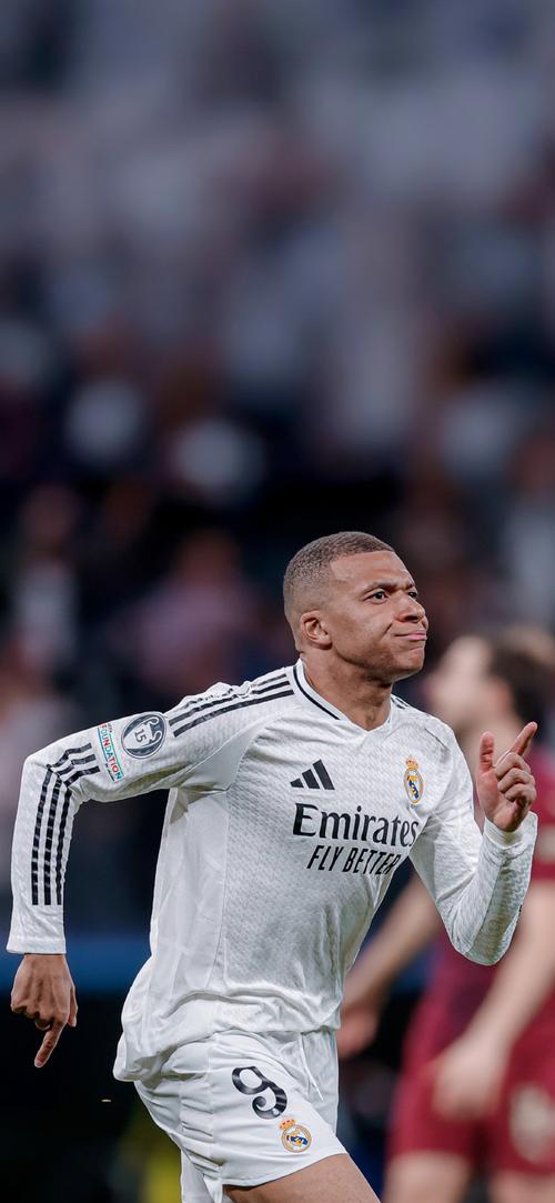 颜骏凌：本赛季真正的冠军点是德比，三冠王比第一次夺冠更难