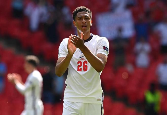 热火140-123大胜快船送其五连败 伦纳德36分哈登11分难救主