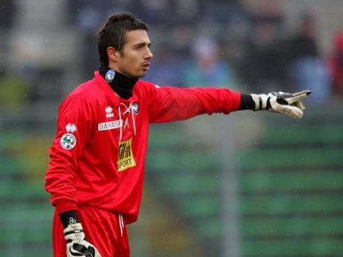 五场英甲同开，其中三场半场比分0-0，十队合计仅进2球（英甲五场同开：三场半场0-0，十队合计仅2球）