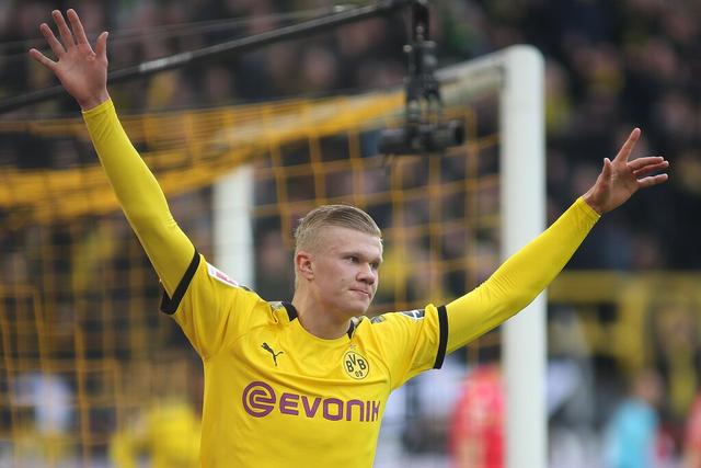 阿尔巴尼亚面临黄牌危机，半数主力或无缘附加赛关键战（阿尔巴尼亚陷入黄牌隐忧，半数主力恐缺席附加赛生死战）